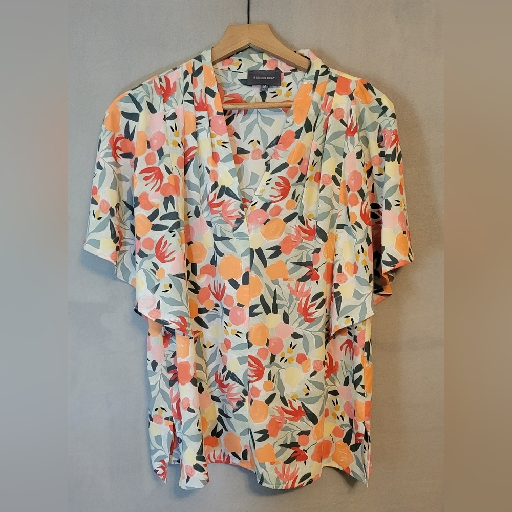 Hudson Gray  Women's Floral Blouse in Orange and Green. Size M